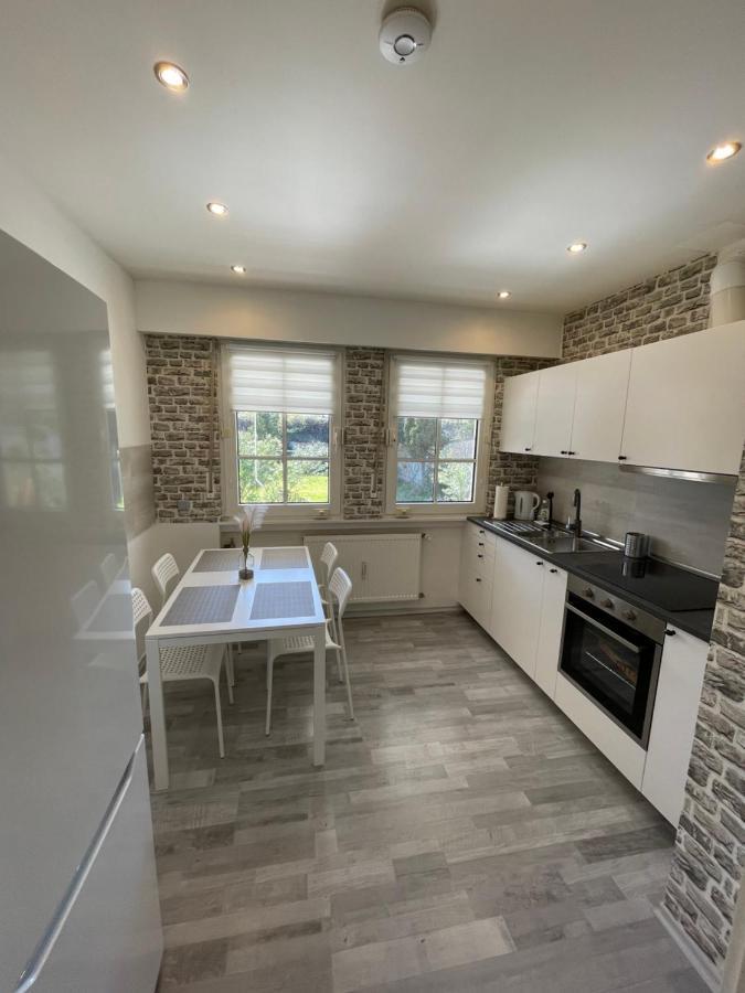 Comfortable Shared Apartment With Private Room In Wesseling Exterior photo